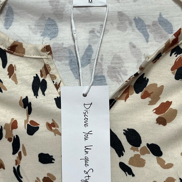 Xieerduo Cream Black and Brown Short Sleeve Rouche Sleeve Blouse Top NWT - Picture 2 of 5